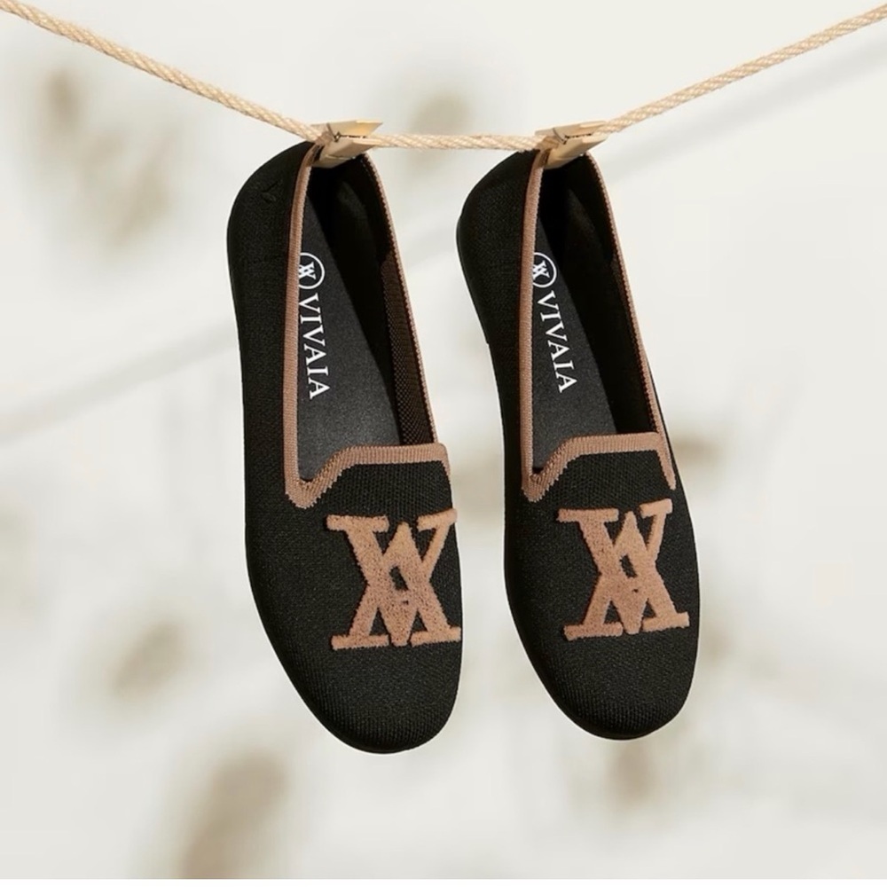 Vivaia Nadia Black Knit Monogram Logo Flat Comfort Loafers Sz 38.5 US 7.5
